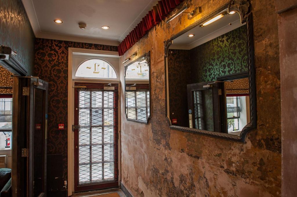 לונדון Mike'S Guesthouse מראה חיצוני תמונה